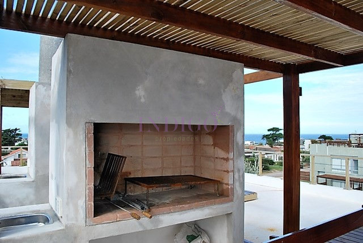 Apartamento Ref.131 - Departamento en alquiler en Manantiales, 2 dormitorios .
