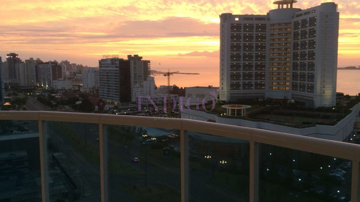 Apartamento Ref.132 - Apartamento alquiler en la Mansa, 2 dormitorios mas dependencia con vista al mar.