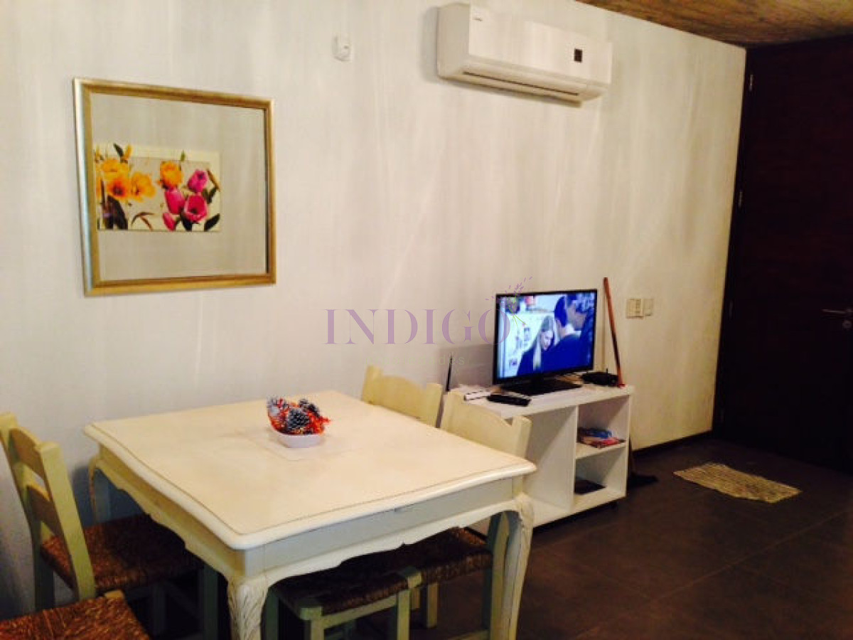Apartamento Ref.133 - Departamento en alquiler en pleno corazón de Manantiales.en Manantiales, 2 dormitorios .