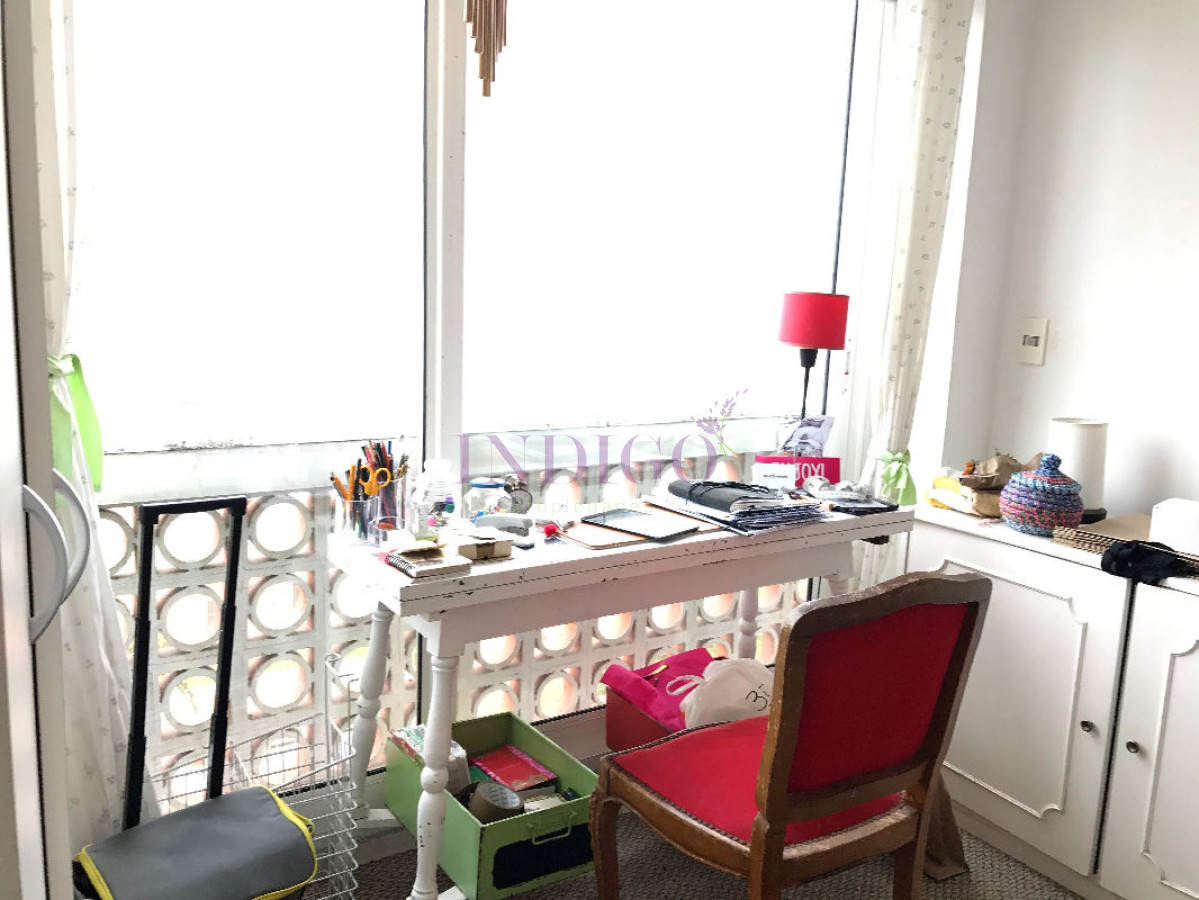 Apartamento Ref.141 - Muy lindo departamento en alquiler  frente al agua en plena playa  Mansa, 2 dormitorios .
