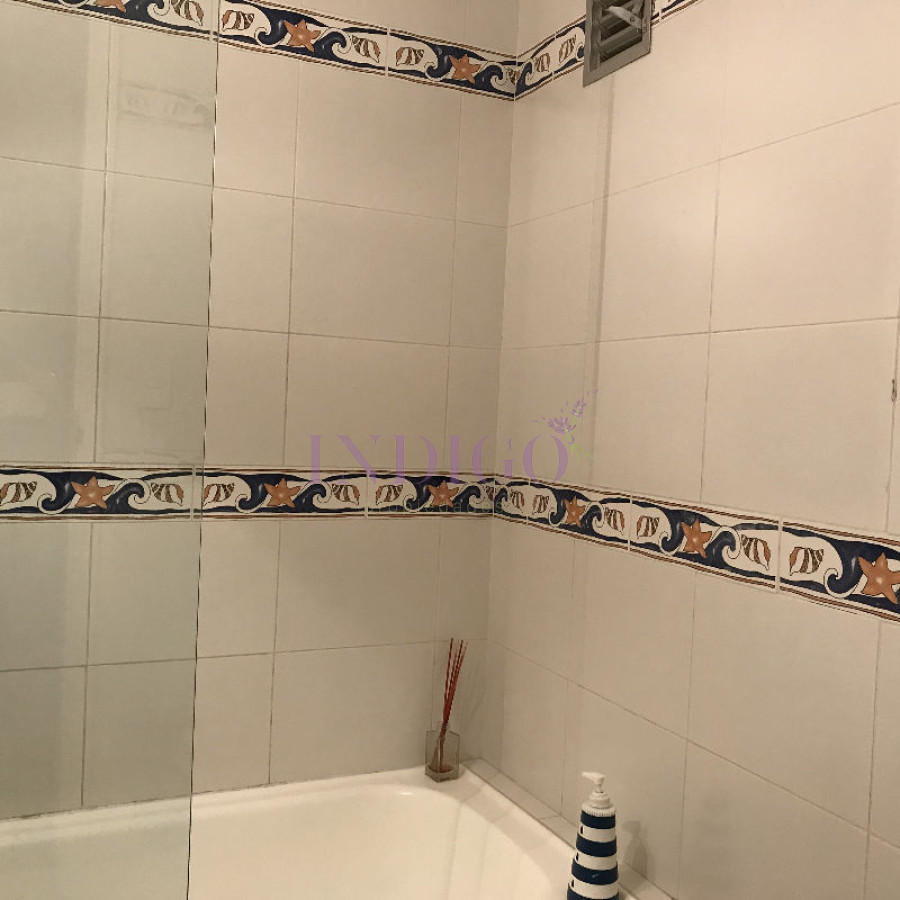 Apartamento Ref.150 -  En alquiler, Playa  Brava, 3 dormitorios, primera fila .