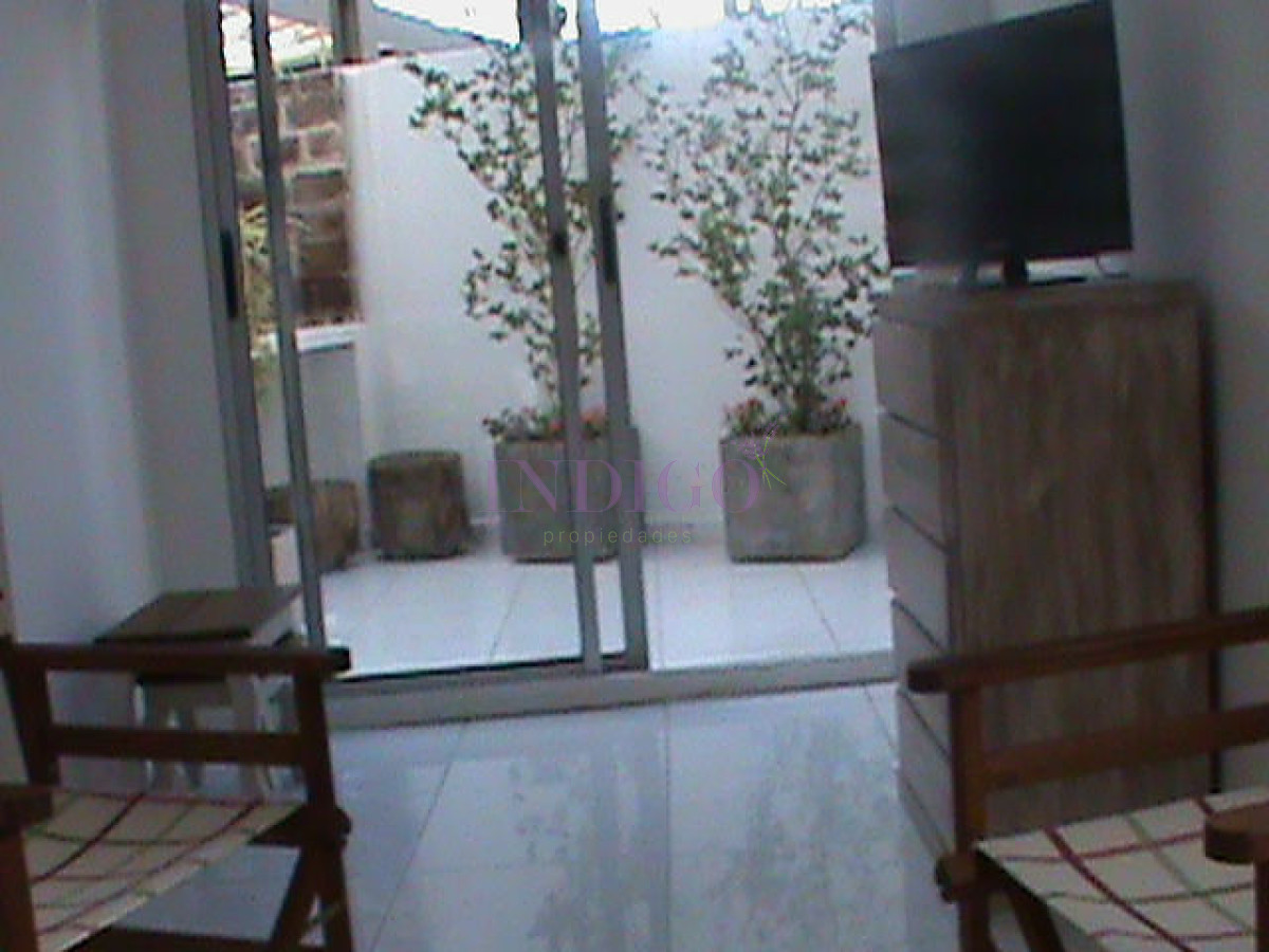Apartamento Ref.160 - Oportunidad de departamento en alquiler frente al mar en la Mansa, 1 dormitorio.