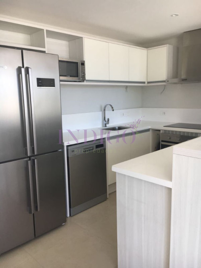 Apartamento Ref.192 - Apartamentos en la zona mas tranquila de la Barra. 3 Dormitorios y Piscina.