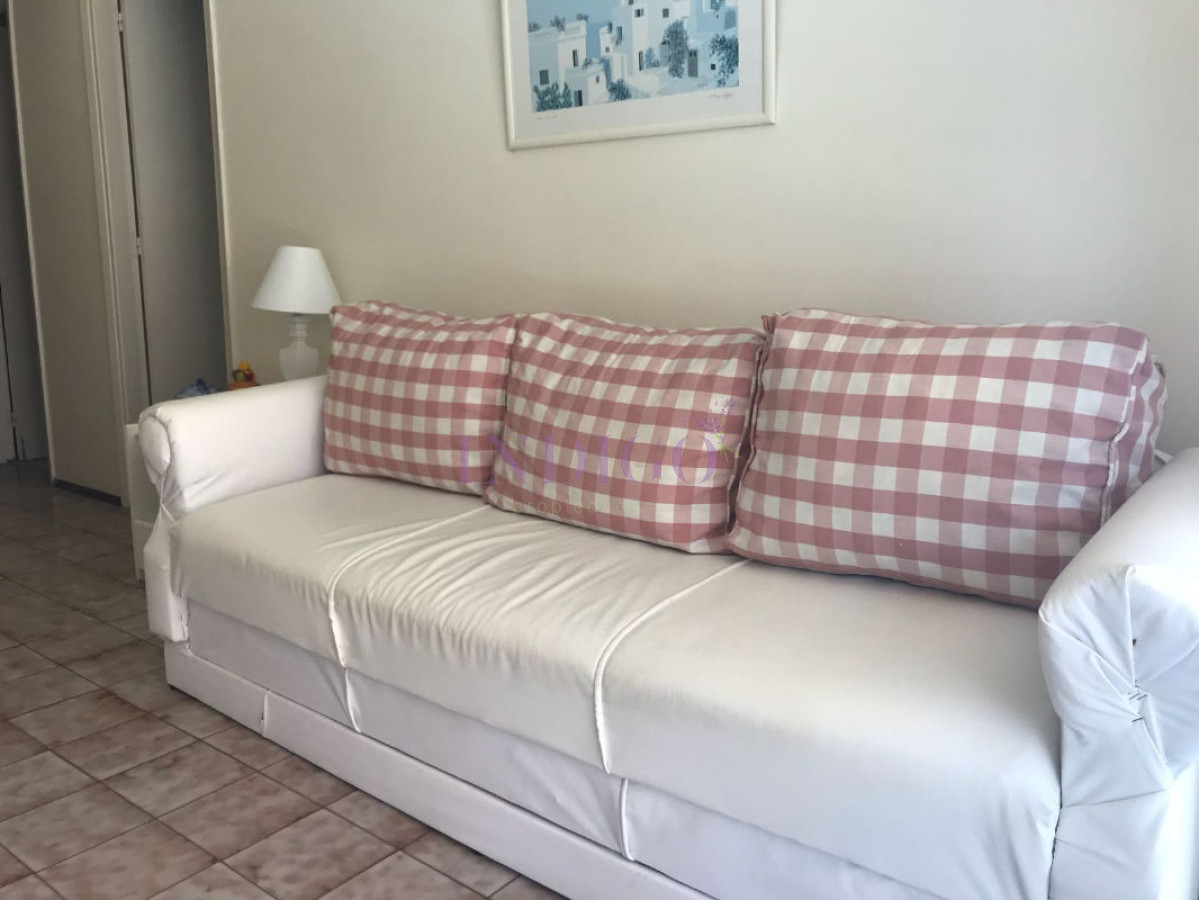 Apartamento Ref.210 - Departamento en alquiler a metros de playa El emiren Península, 1 dormitorio.