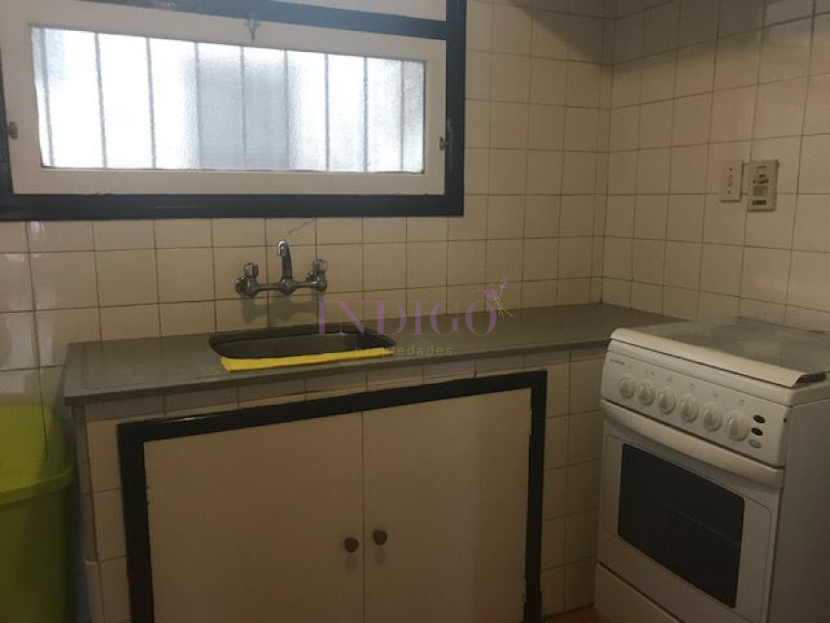 Apartamento Ref.212 - Muy buen departamento en alquiler en la Peninsula, 2 dormitorios y medio.
