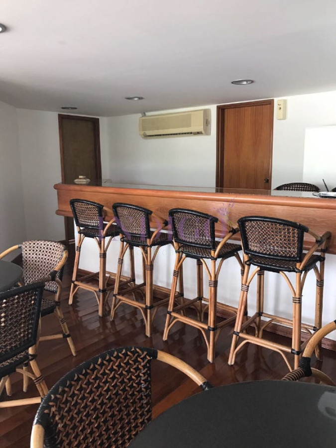 Apartamento Ref.22 - En venta casi frente al mar en playa Brava.