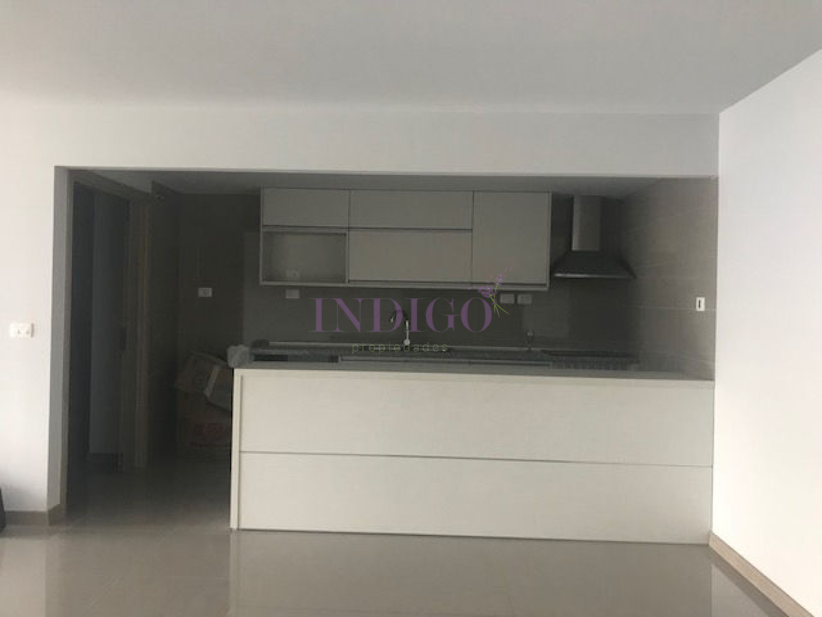 Apartamento Ref.242 - Apartamento en La Pastora, 3 dormitorios *