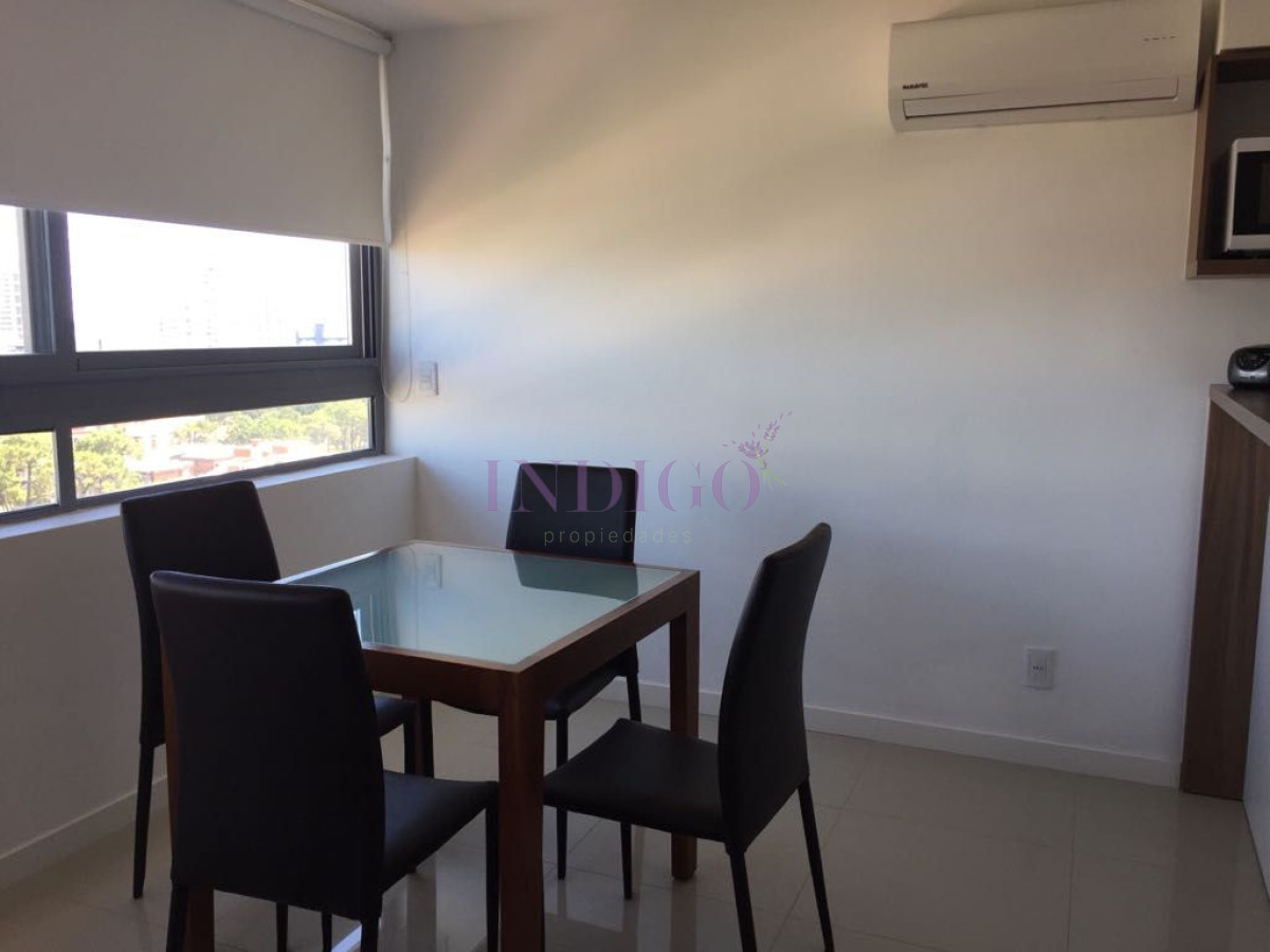 Apartamento Ref.263 - Venta y Alquiler de Apartamento en Playa Brava, Punta del Este, Uruguay