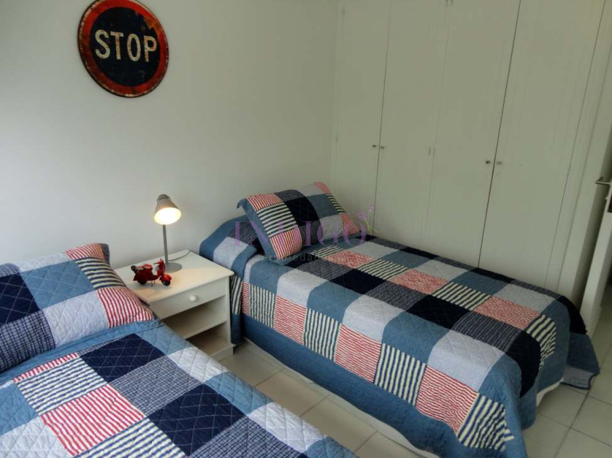 Apartamento Ref.273 - Muy buen depatamento en alquiler y venta  en Montoya, 3 dormitorios .