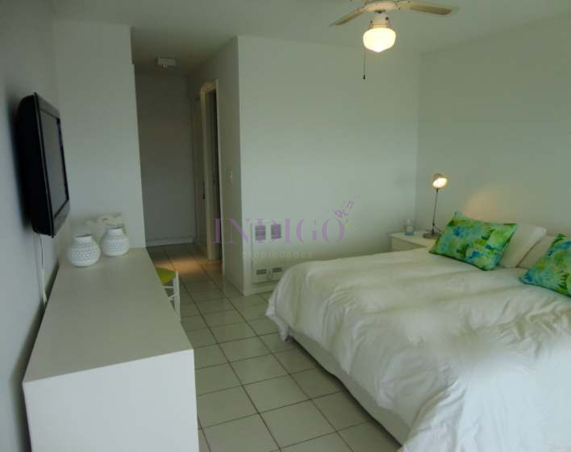 Apartamento Ref.273 - Muy buen depatamento en alquiler y venta  en Montoya, 3 dormitorios .