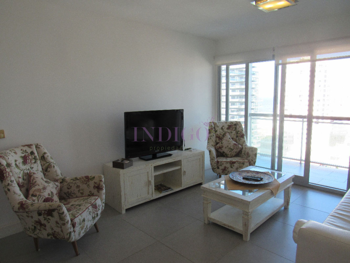 Apartamento Ref.29 - Departamento en alquiler sobre Avenida Francia a metros del Mar.