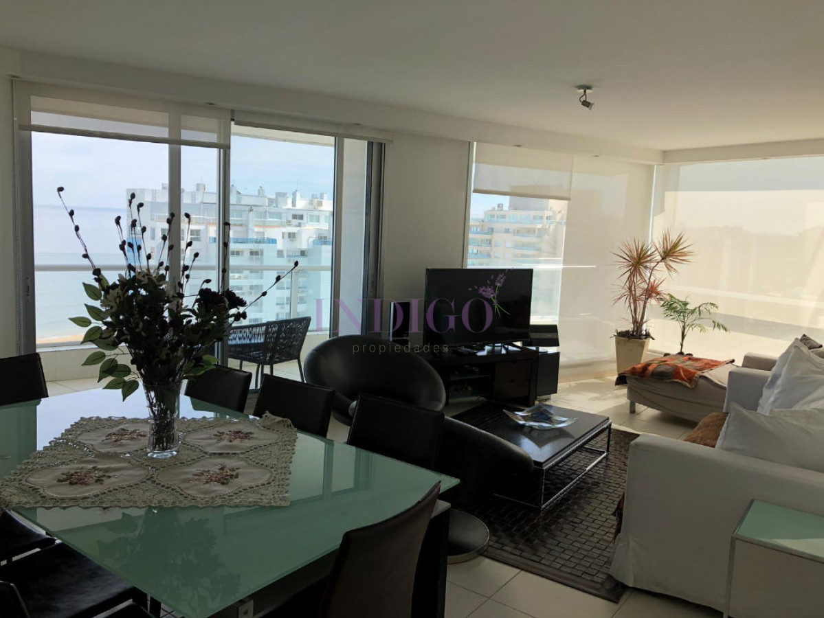 Apartamento Ref.377 - Departamento en alquiler frente al en la Mansa, 3 dormitorios mas dependencia de servicio.