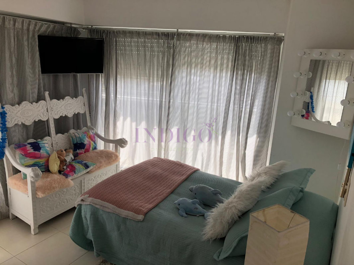 Apartamento Ref.377 - Departamento en alquiler frente al en la Mansa, 3 dormitorios mas dependencia de servicio.