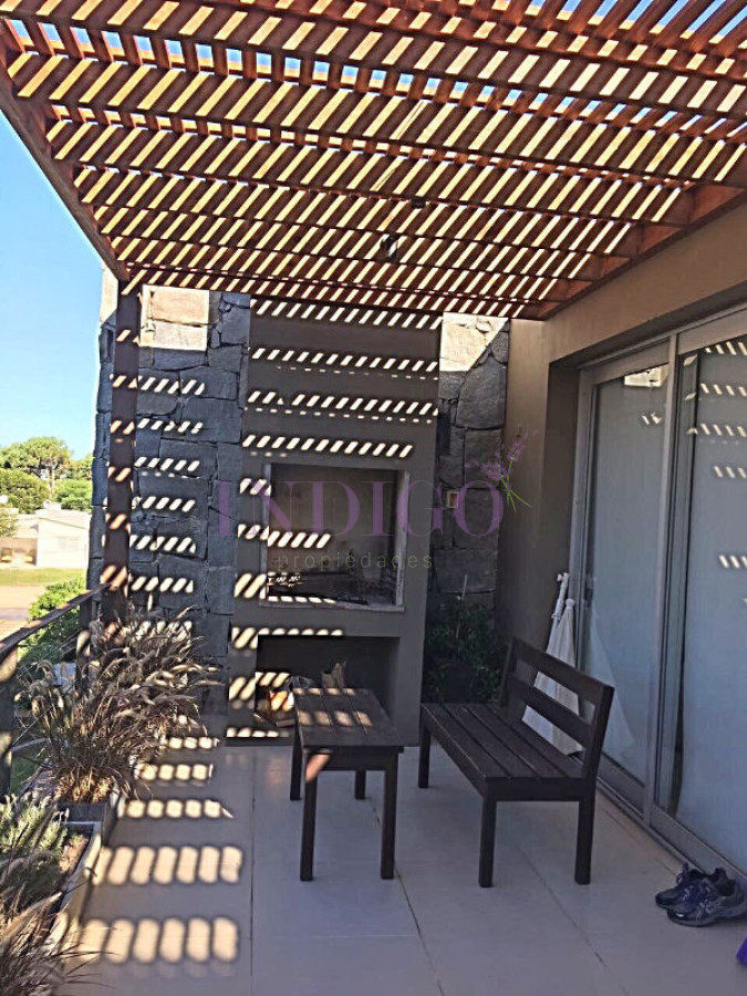 Apartamento Ref.70 - Departamentop en alquiler  en Manantiales, 3 dormitorios .