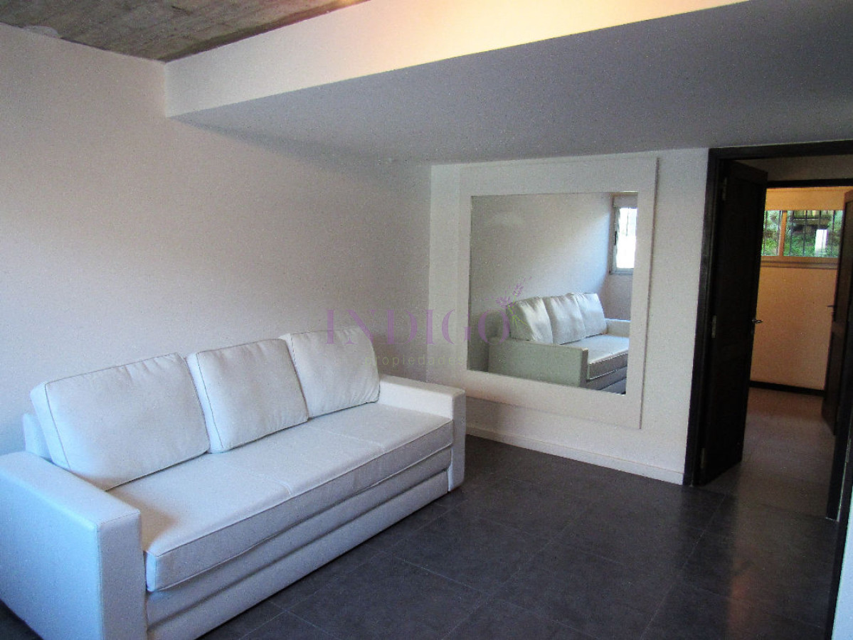 Apartamento Ref.78 -  Venta y alquiler sobre playa Montoya, 3 dormitorios mas amplio playroom.