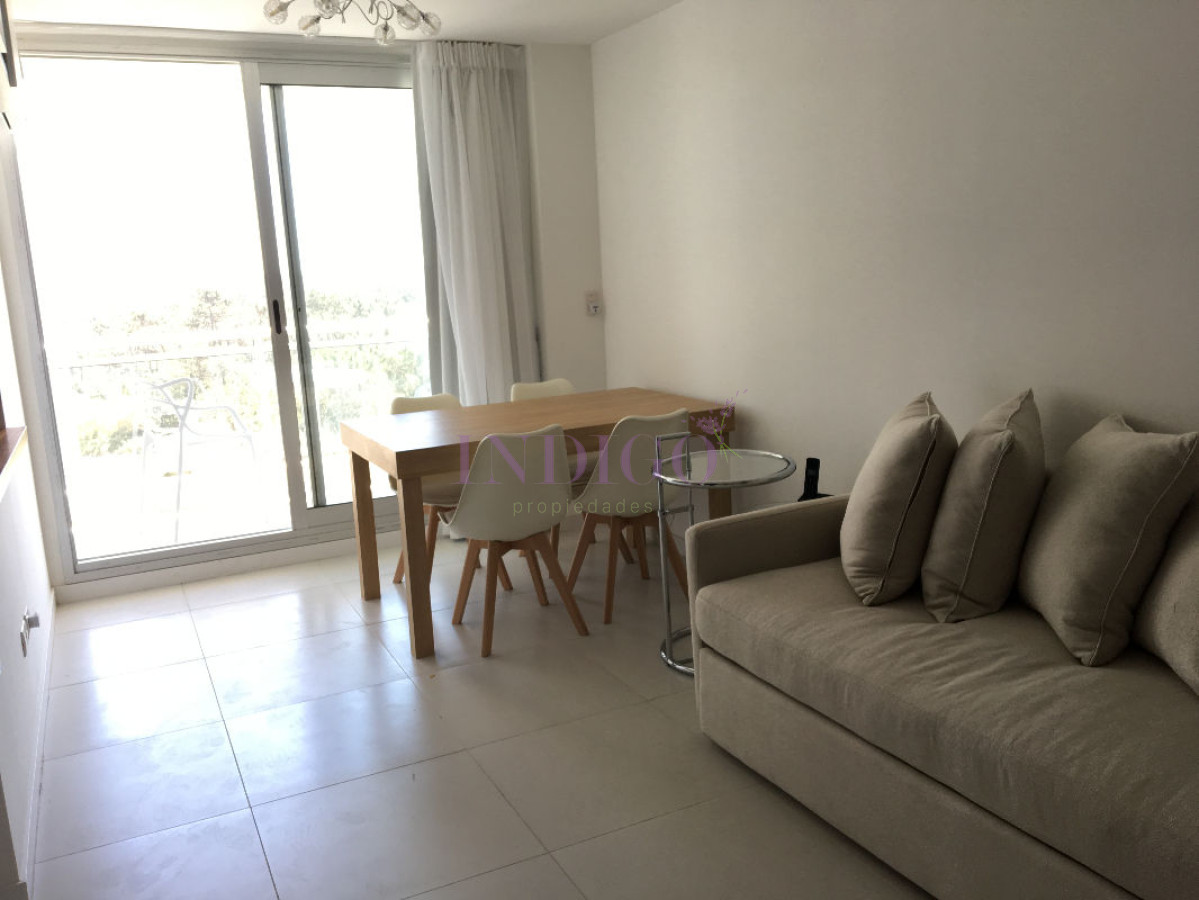 Apartamento Ref.82 - Departamento en alquiler con todos los servicios, 1 dormitorio.