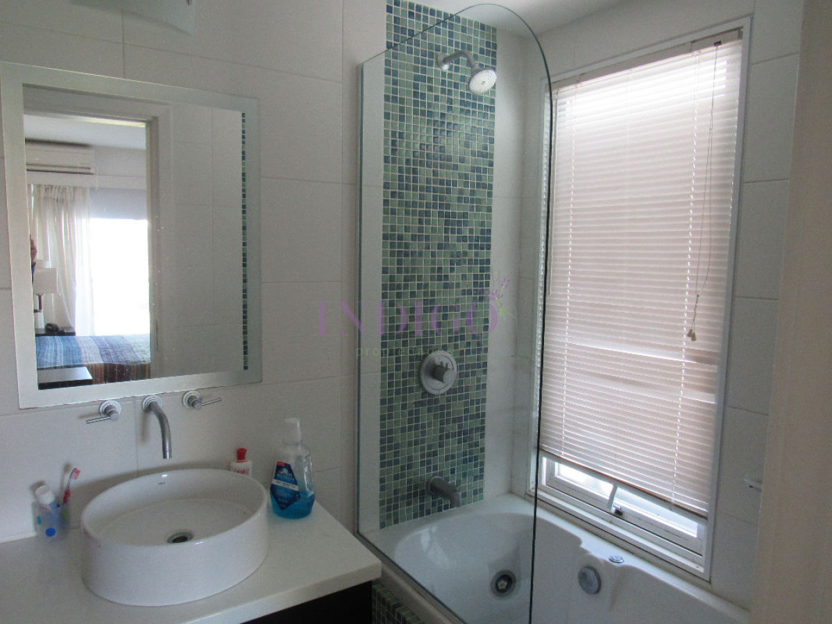 Apartamento Ref.9 - Departamento en venta y alquiler de 3 dormitorios con parrillero propio, 3 dormitorios .