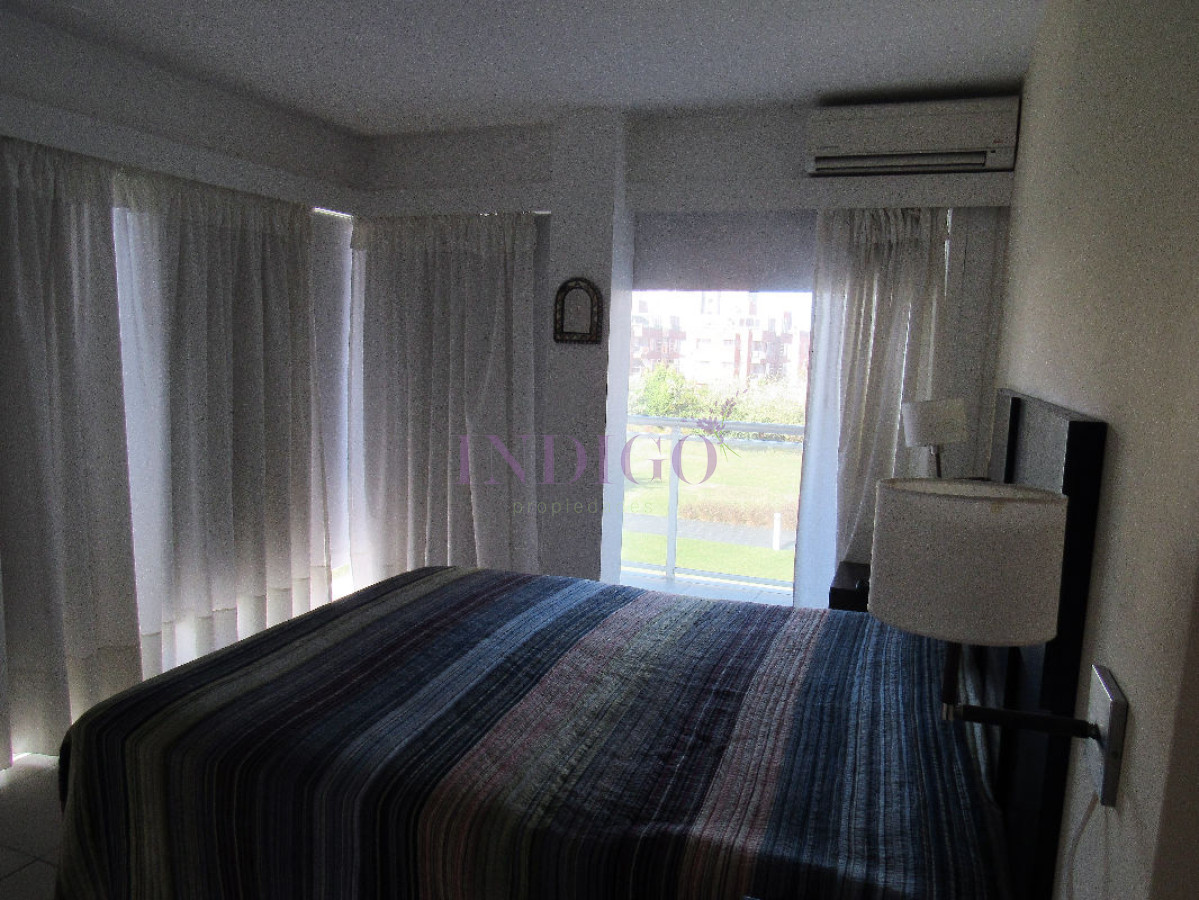 Apartamento Ref.9 - Departamento en venta y alquiler de 3 dormitorios con parrillero propio, 3 dormitorios .