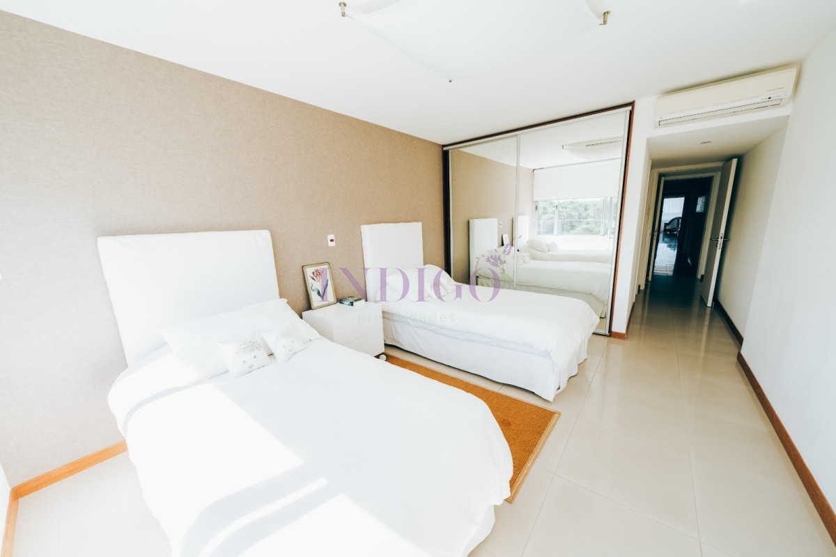 Apartamento Ref.124 - Apartamento en Brava, 4 dormitorios *