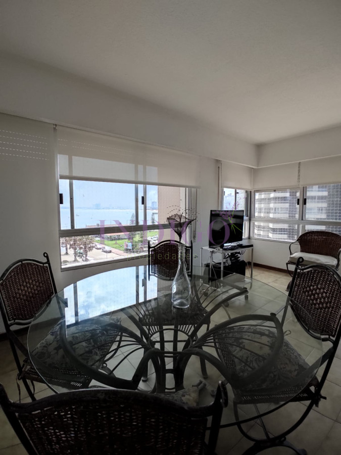 Apartamento Ref.644 - Apartamento con vista a la mansa, 2 dormitorios, 1 baño, muy luminoso!