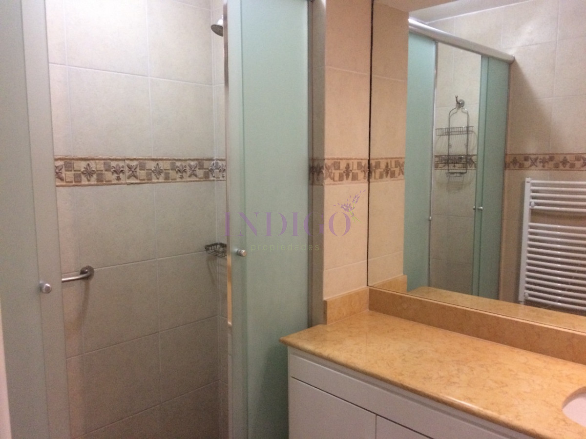 Apartamento Ref.503 - Alquiler en la playa Brava, frente al mar disponible desde el 5 de enero.