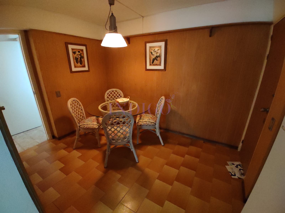 Apartamento Ref.775 - En venta, Peninsula, vista al mansa, 3 dormitorios y serv.