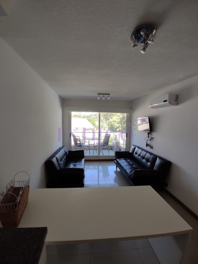 Apartamento Ref.628 - Apartamento de 1 dormitorio, 1 baño, con piscina, muy bien ubicado