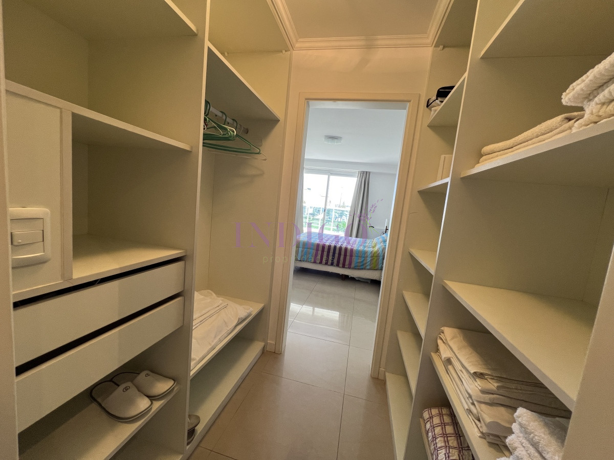Apartamento Ref.1208 - Apartamento alquiler Playa Mansa