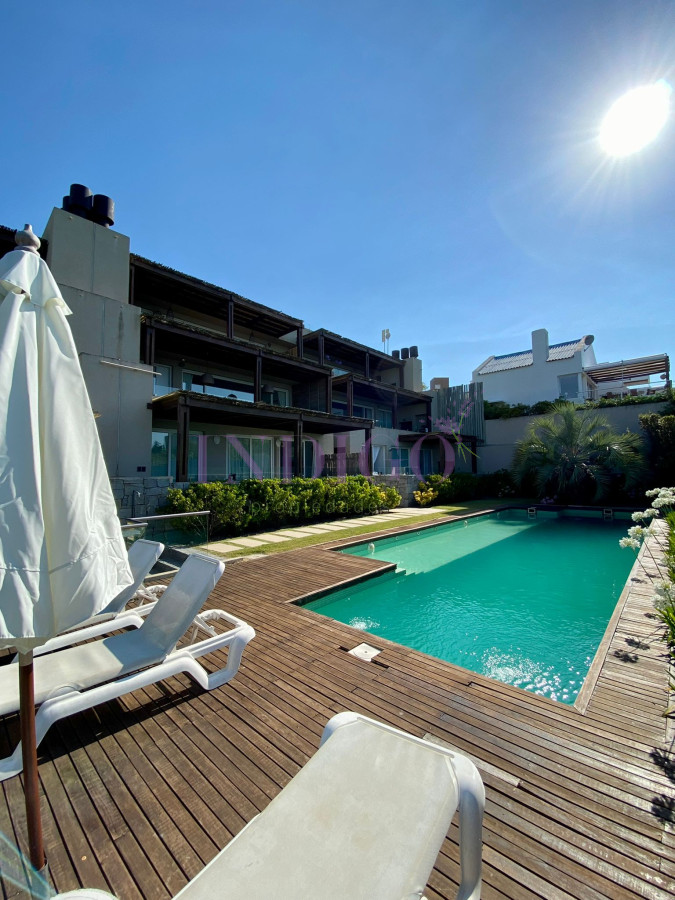 Apartamento Ref.893 - Departamento en venta, 3 dorm y serv. Parrillero propio y garaje