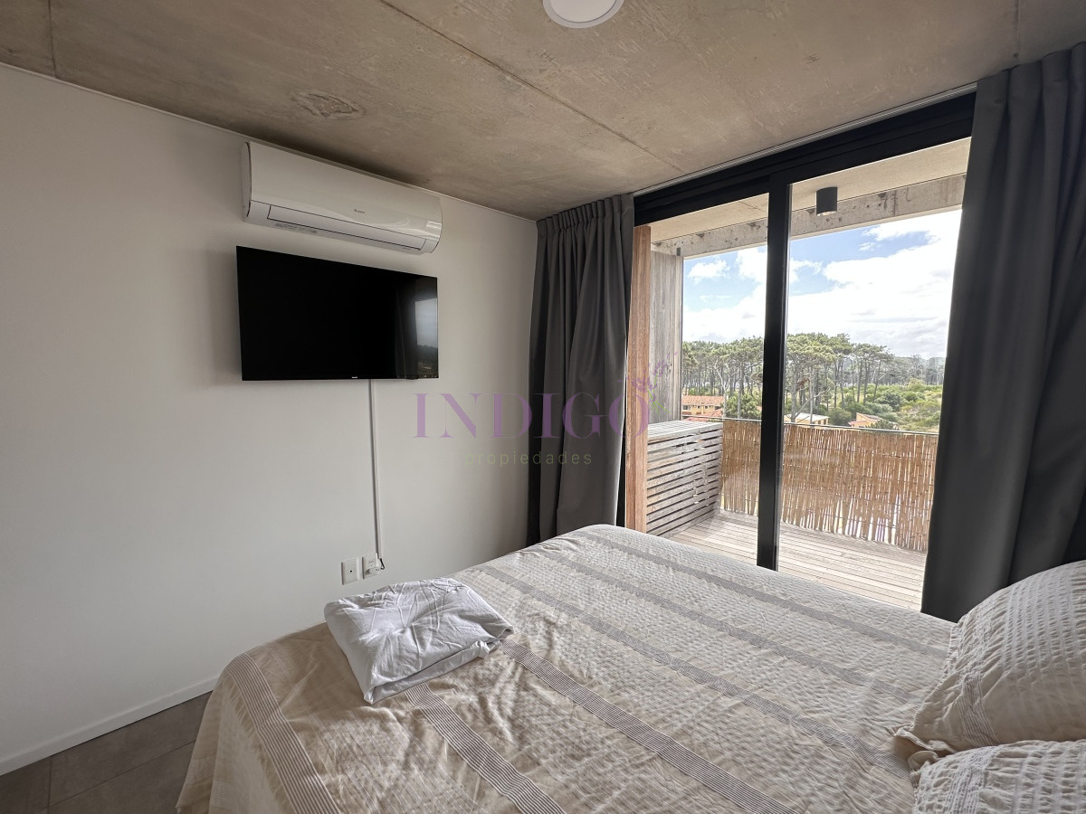 Apartamento Ref.1222 - En alquiler temporal, Penthouse en Manantiales, 3 ambientes.