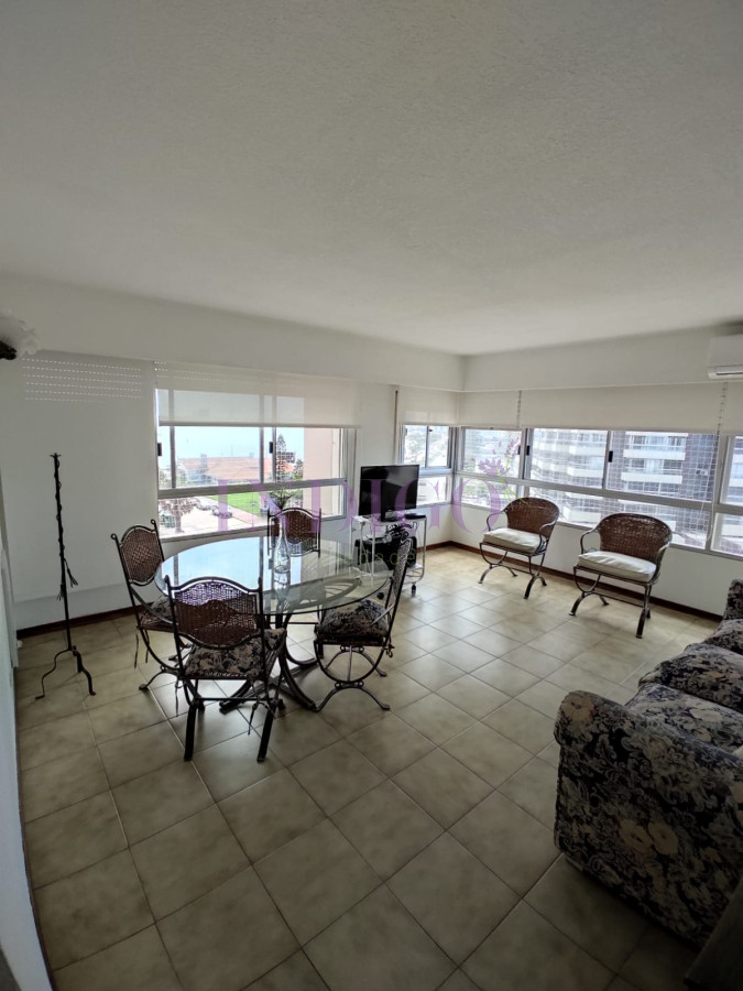 Apartamento Ref.644 - Apartamento con vista a la mansa, 2 dormitorios, 1 baño, muy luminoso!