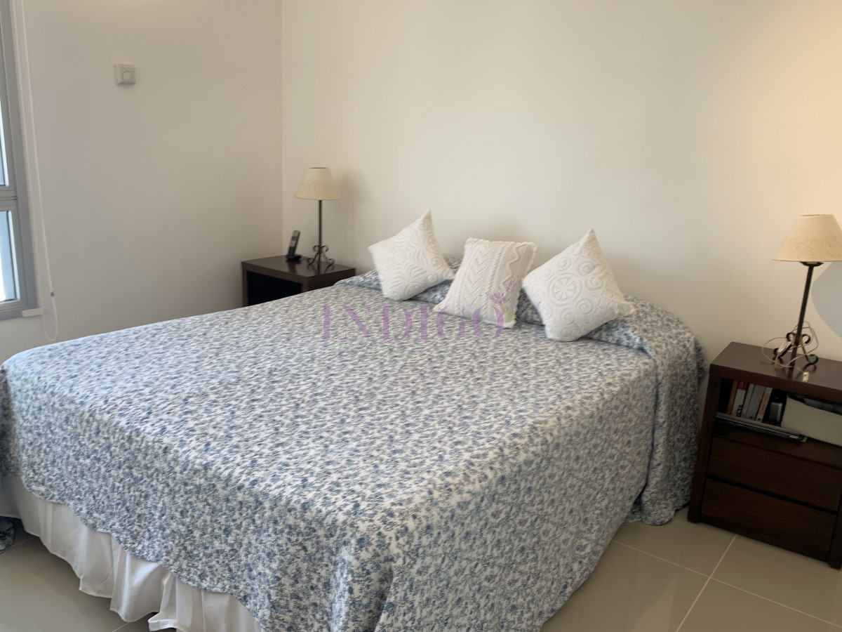 Apartamento Ref.849 - Apartamento en alquiler de 3 dormitorios en Playa Brava con servicios