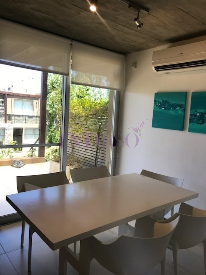 Apartamento Ref.70 - Departamentop en alquiler  en Manantiales, 3 dormitorios .