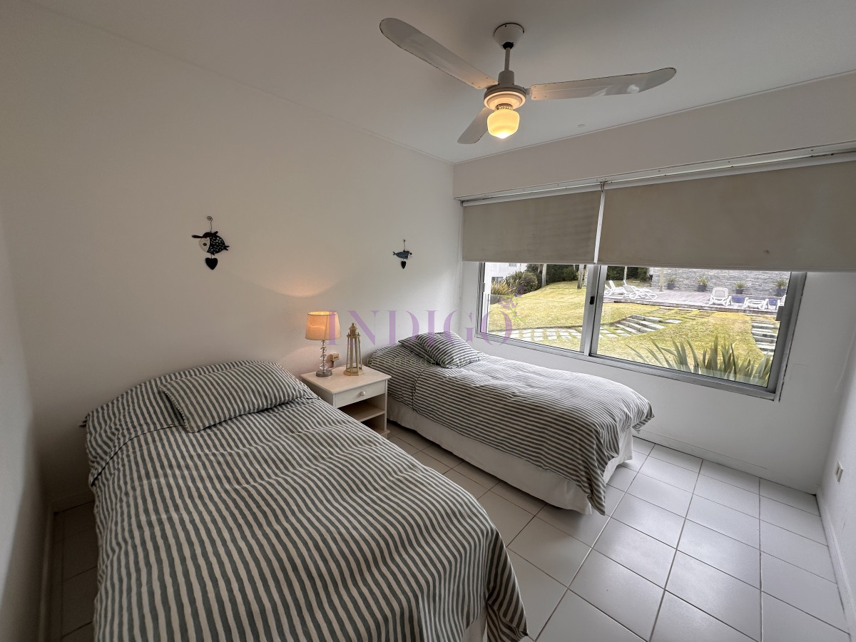 Apartamento Ref.384 - En alquiler, Montoya, 3 dorm en suite.