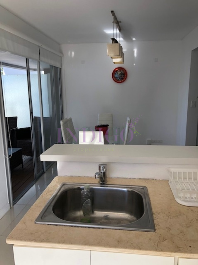 Apartamento Ref.423 - Departamento en venta y alquiler a 50 mts de la playa Brava.