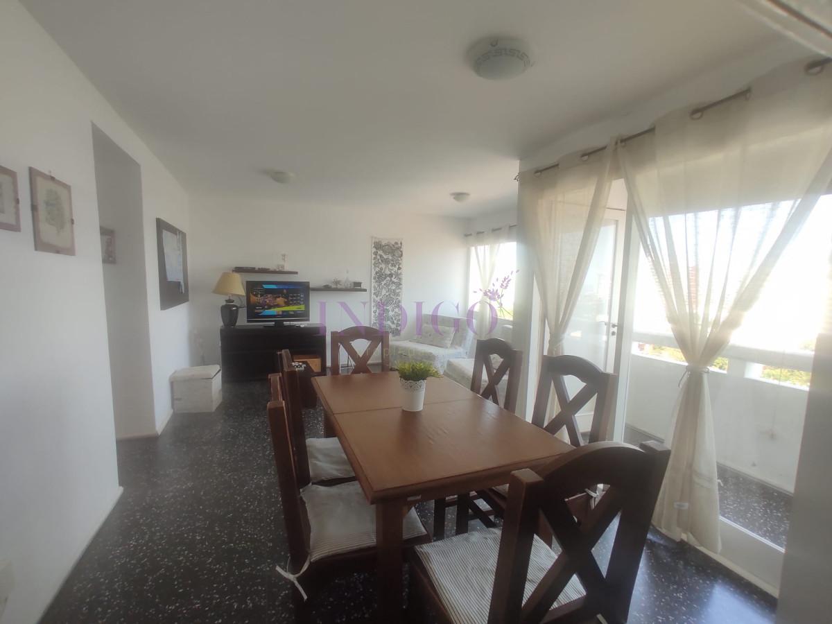 Apartamento Ref.1079 - En venta y alquiler apartamento de dos dormitorios en playa Brava