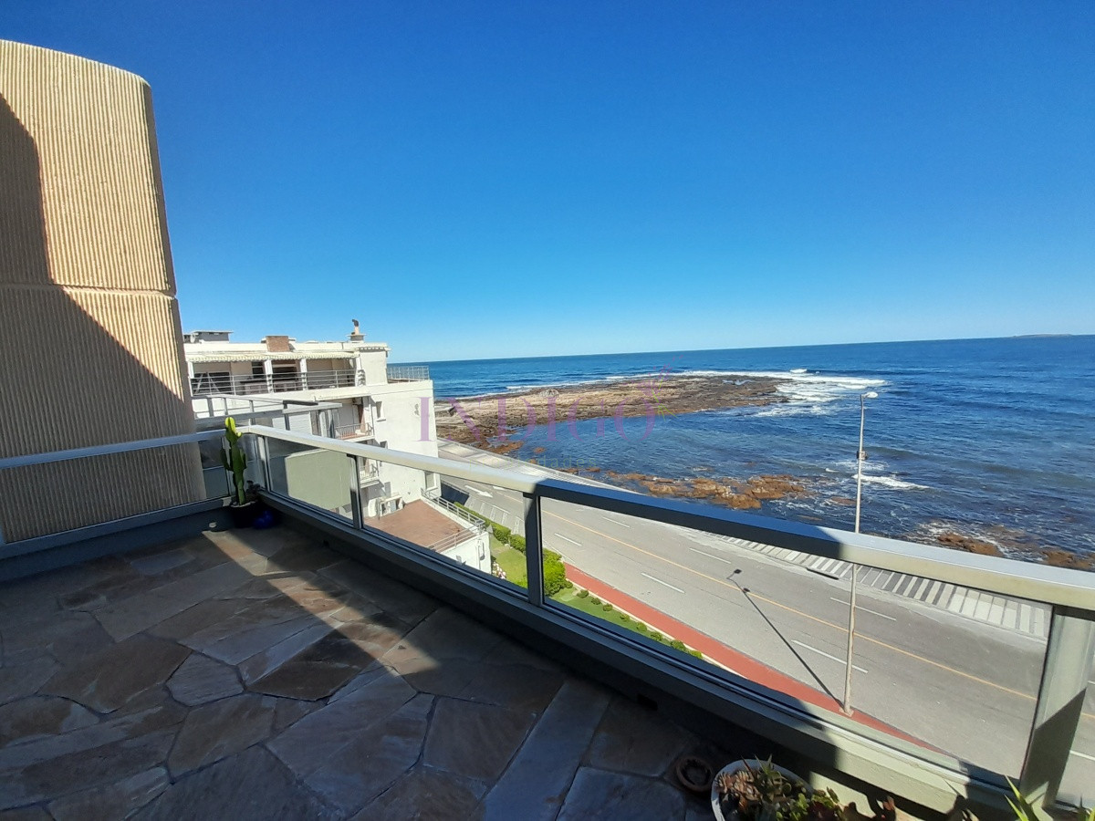 Apartamento Ref.925 - Alquiler de apartamento 3 Dormitorios, Punta del Este, Uruguay