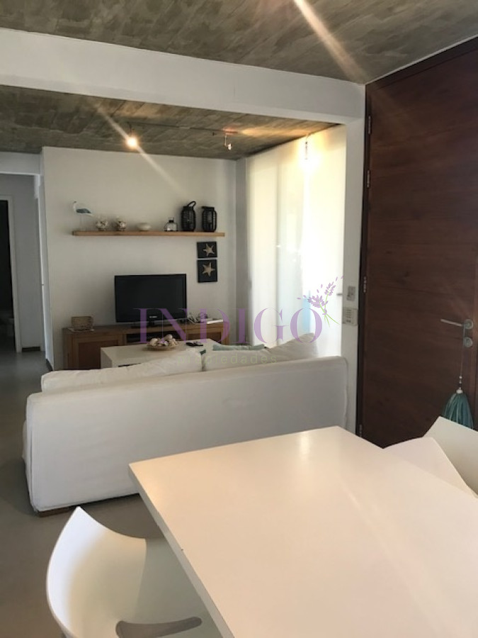 Apartamento Ref.70 - Departamentop en alquiler  en Manantiales, 3 dormitorios .