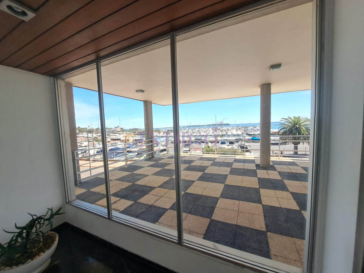 Apartamento Ref.1274 - En venta Península 3 dorm 3 baños