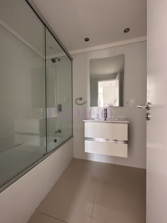 Apartamento Ref.756 - Apartamento en Brava full amenities, muy cómodo con buenos servicios 2 Dormitorios y 2 Baños