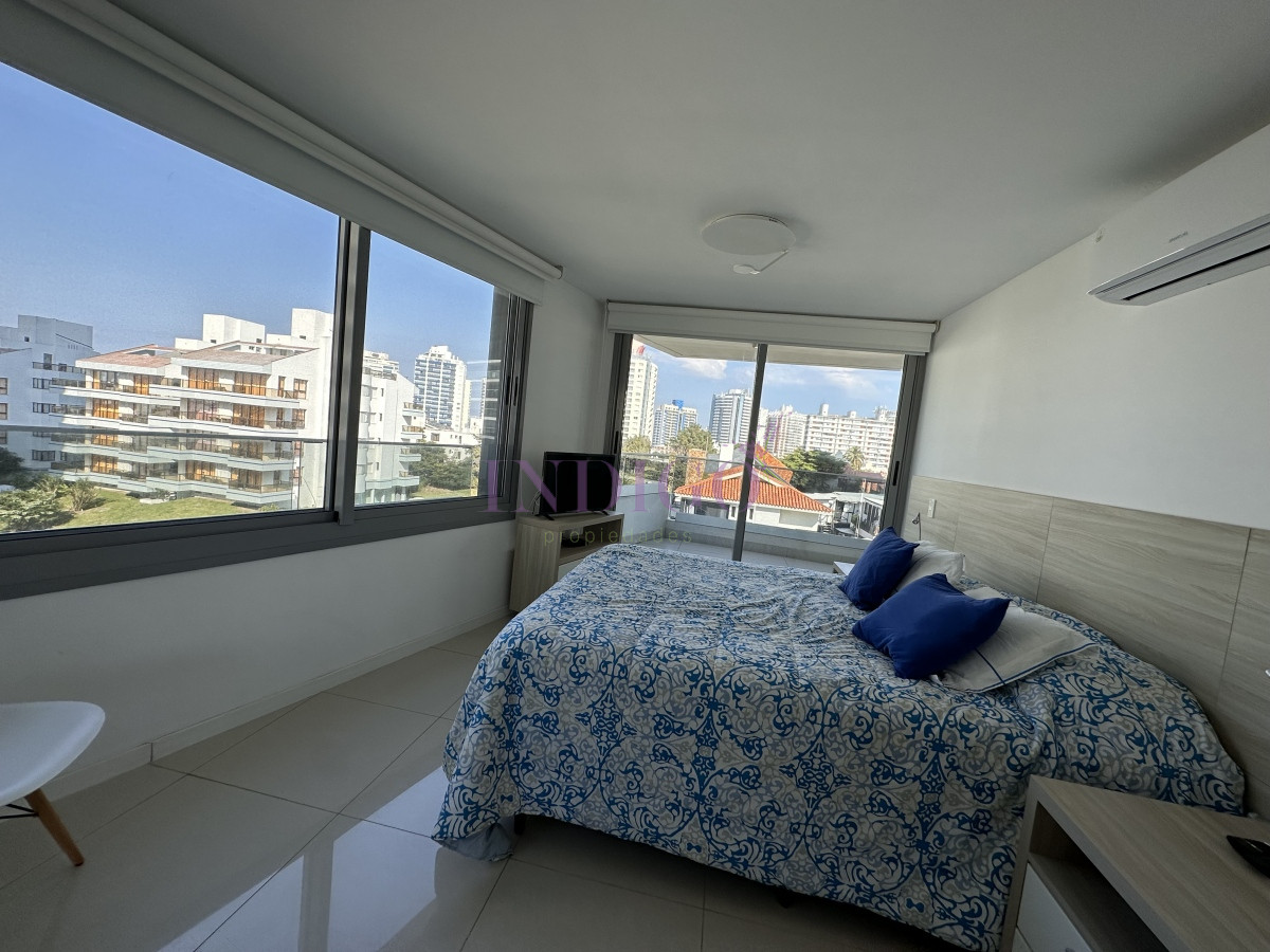 Apartamento Ref.752 - En alquiler 3 dormtorios parada 6 de la brava