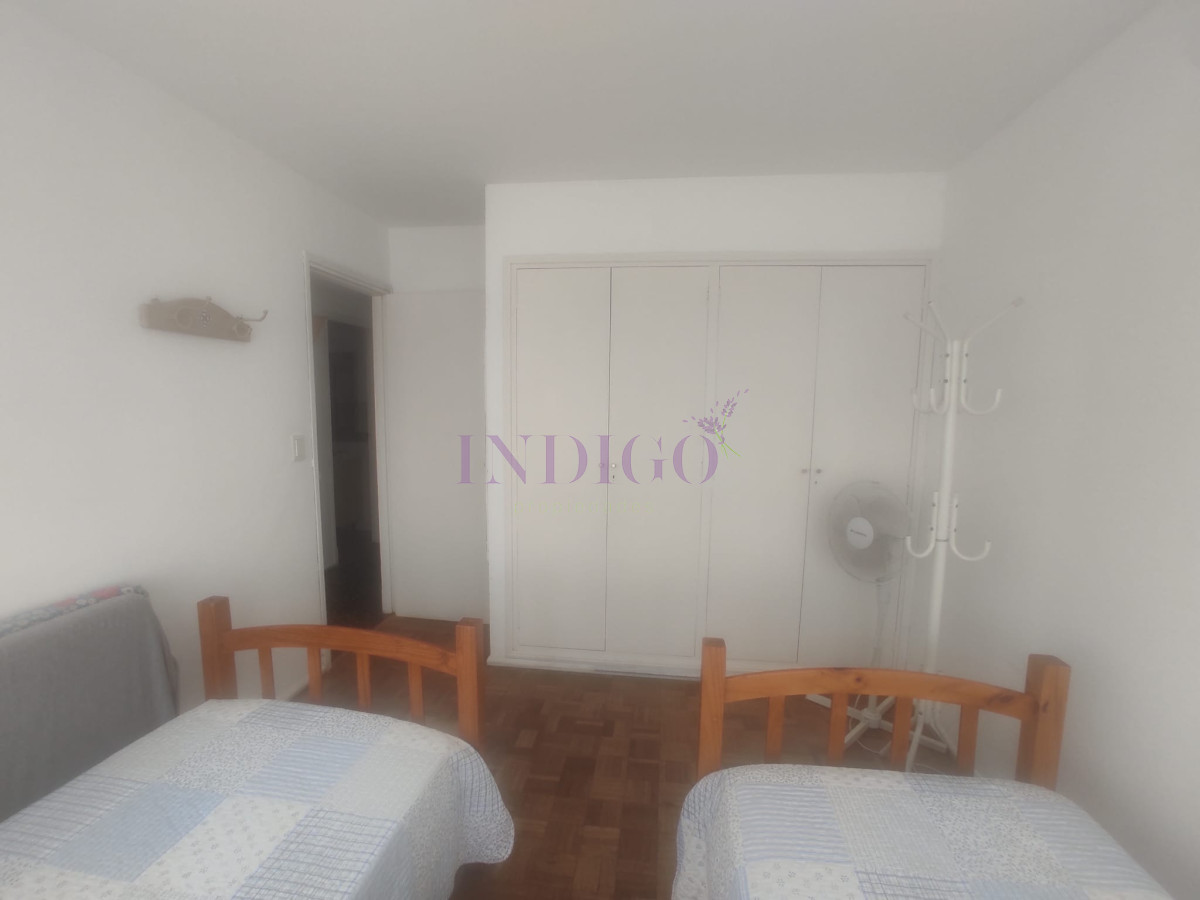 Apartamento Ref.1079 - En venta y alquiler apartamento de dos dormitorios en playa Brava