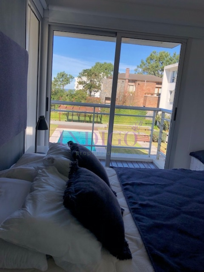 Apartamento Ref.420 - Muy lindo departamento en alquiler a pasitos de la playa en plena Brava.