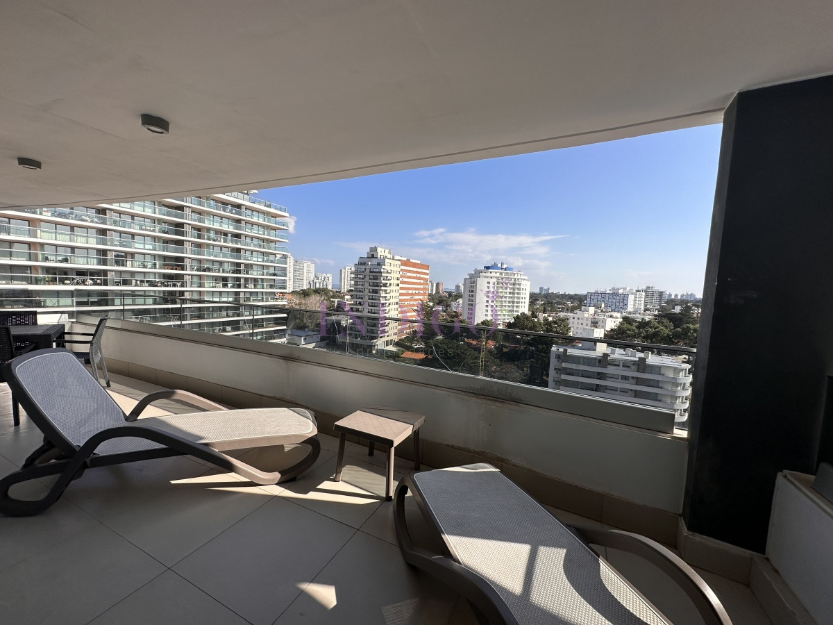 Apartamento Ref.756 - Apartamento en Brava full amenities, muy cómodo con buenos servicios 2 Dormitorios y 2 Baños
