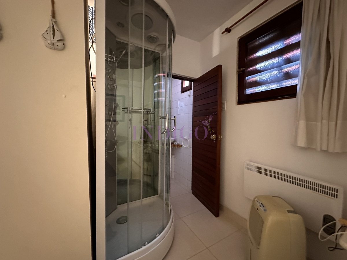 Apartamento Ref.15 - Muy lindo departamento en alquiler en Manantiales, 3 dormitorios , mas dependencia de servicio.