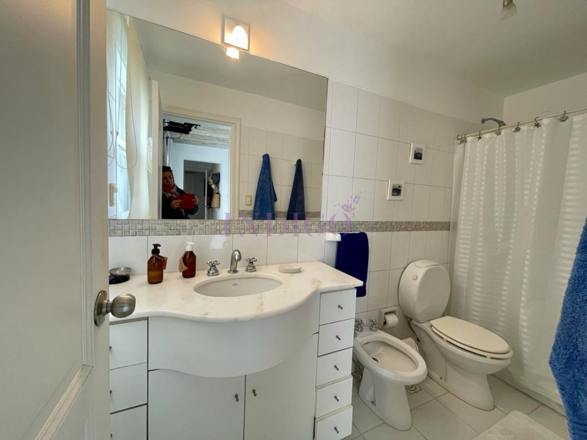 Apartamento Ref.448 - Venta, La Barra, 5 ambientes, con parrillero.