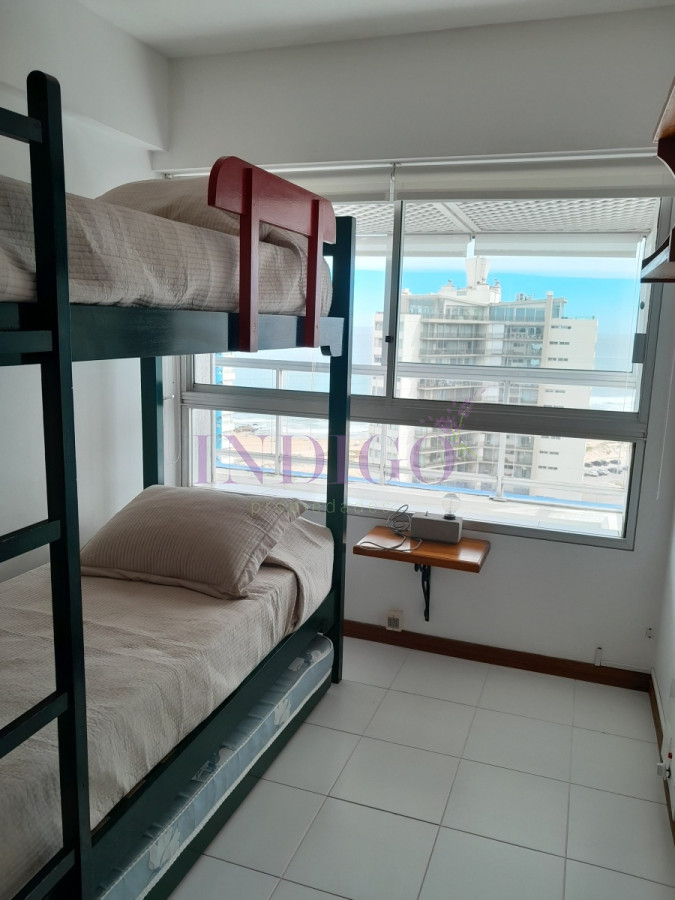 Apartamento Ref.22 - En venta casi frente al mar en playa Brava.