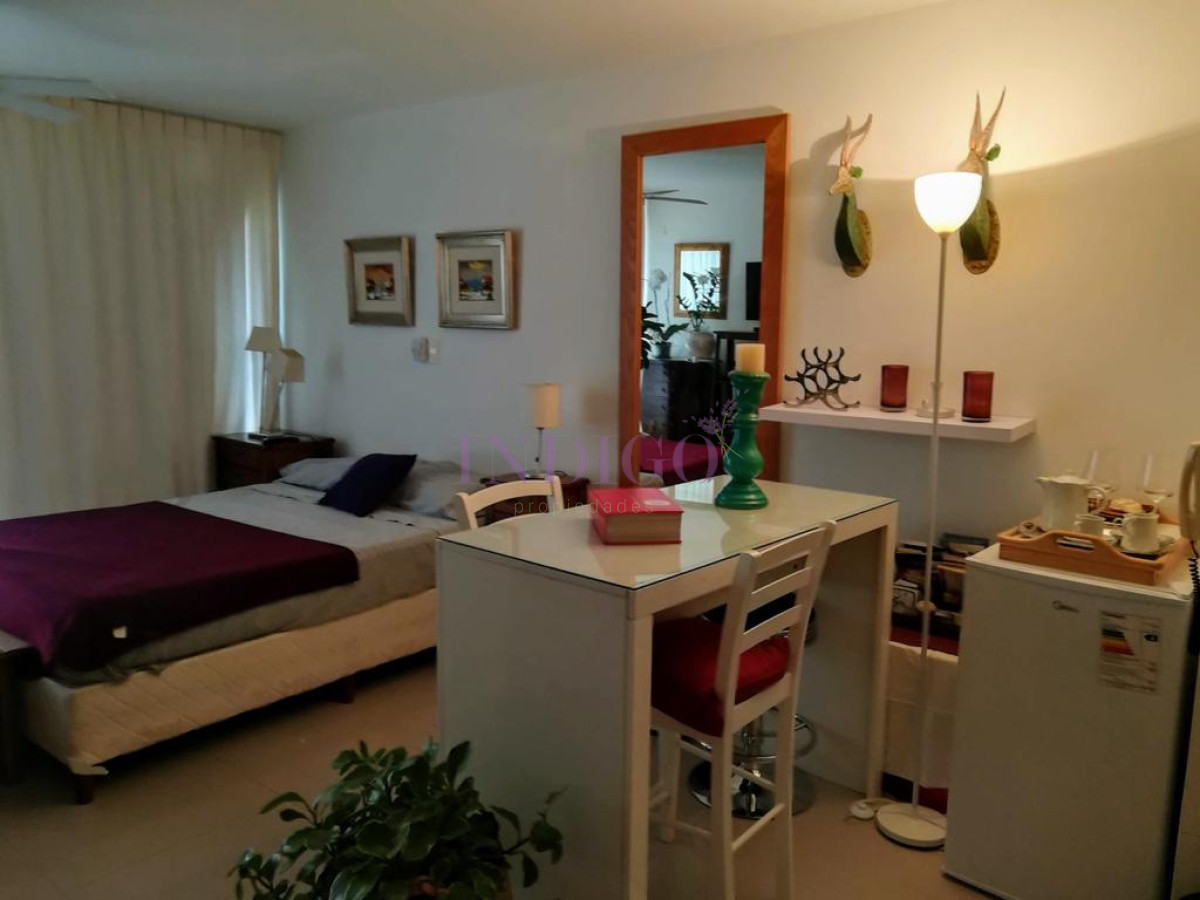 Apartamento Ref.455 - En venta en la Península, Punta del Este