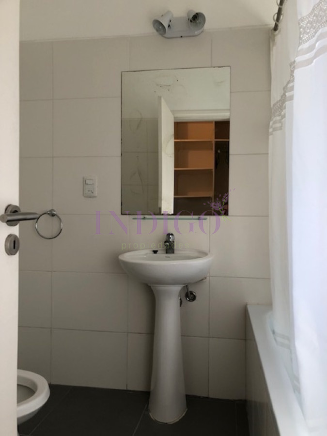 Apartamento Ref.429 - Departamento en alquiler en Manantiales.