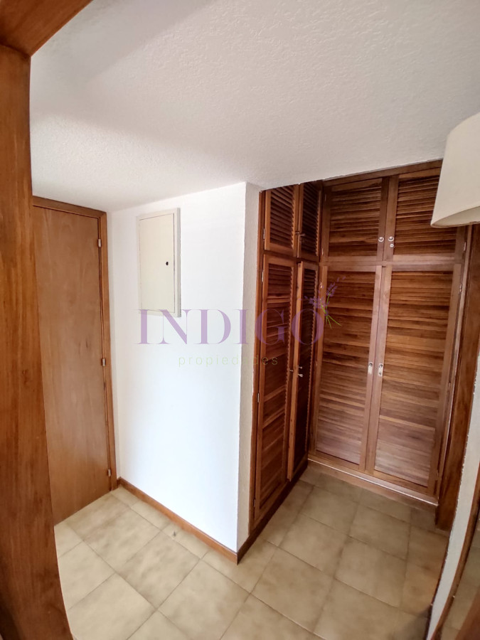 Apartamento Ref.644 - Apartamento con vista a la mansa, 2 dormitorios, 1 baño, muy luminoso!